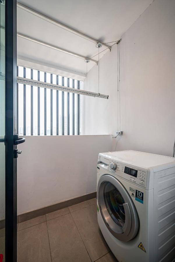Luxury Retreat D1Mension Apartment Ho Chi Minh City Bagian luar foto